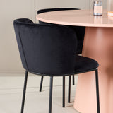 Stůl Lanzo – broskev se 4 židlemi Edina – černá