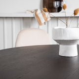 Kamenný kulatý jídelní stůl - černá / mocca dýha + jídelní židle Polar - černé nohy / béžový samet _4