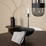 Kamenný kulatý jídelní stůl - černá / mocca dýha + jídelní židle Chico - černá / bílá Boucle _4