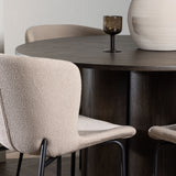OliviaJídelní stůl-Mocca/MoccaVeneer+ModestoJídelní Židle-Šedá/SmokedBlackBoucle_4