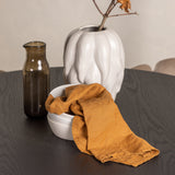 OliviaJídelní stůl-Black/BlackVeneer+LimhamnChair-Black/BeigeVelvet_4