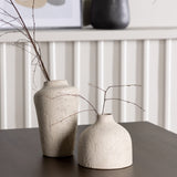 Jídelní stůl Kaseidon – kaučukové dřevo / tmavě hnědá MDF + jídelní židle Modesto – šedá / kouřová černá Boucle _4