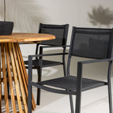 Lumpur Jídelní stůl Akácie - Teaklook / Kulatý ø110**75 + Stohovací židle Copacabana - Černá/Černá - Ersätter 4131-408 _4
