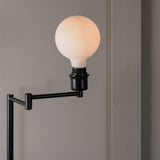 Stojací lampa Virro, černá