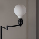 Stojací lampa Virro, černá