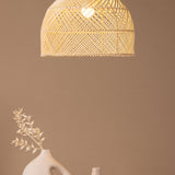 Závěsná lampa Brivela, přírodní barva