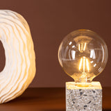 Stolní lampa Rilche, bílá