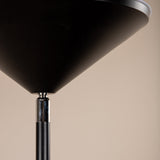Stojací lampa Corong, černá
